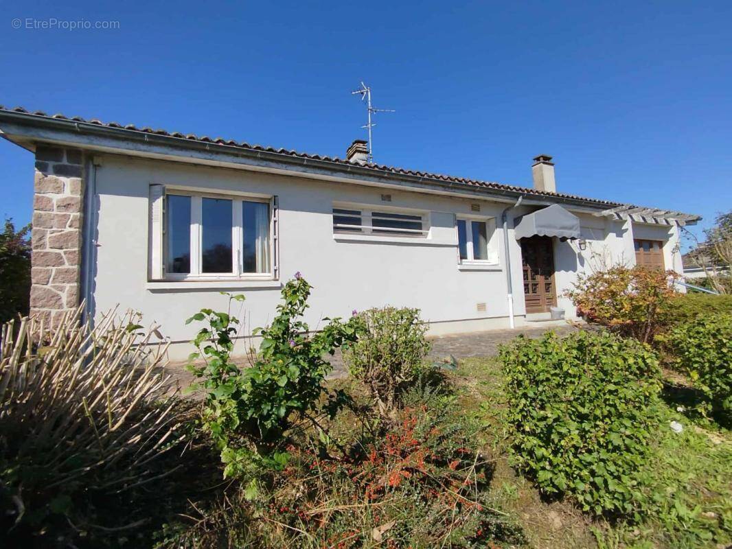 Maison à BOSMIE-L'AIGUILLE