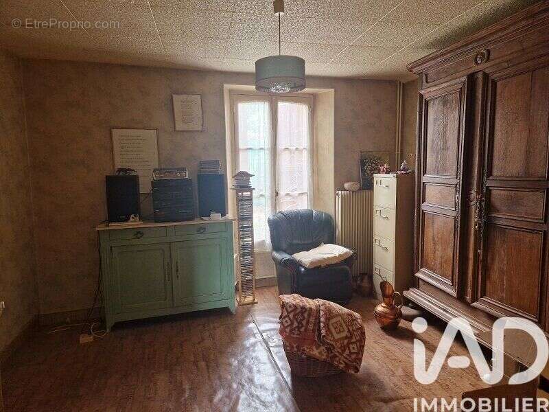 Photo 3