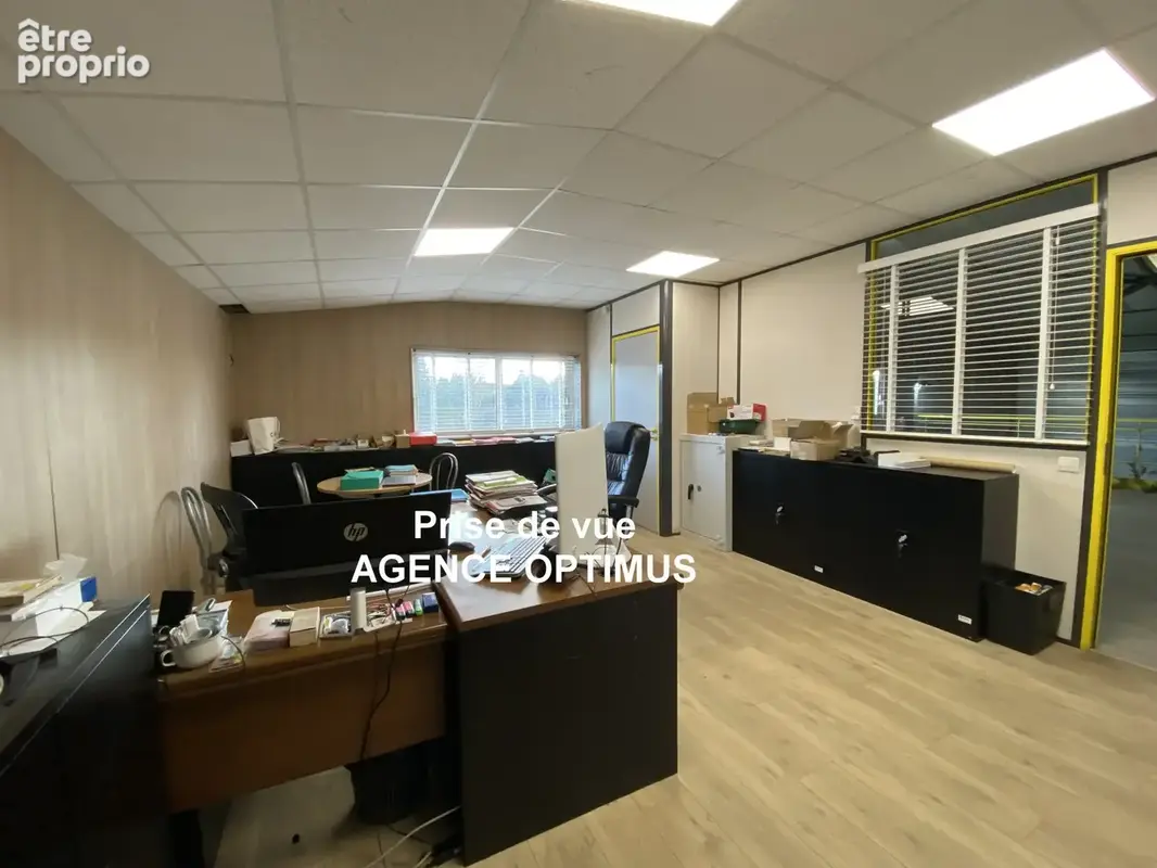 LOCAL PROFESSIONNEL + STOCKAGE - 1170 m2 bâtis sur 5886m2 de terrain - photo 15