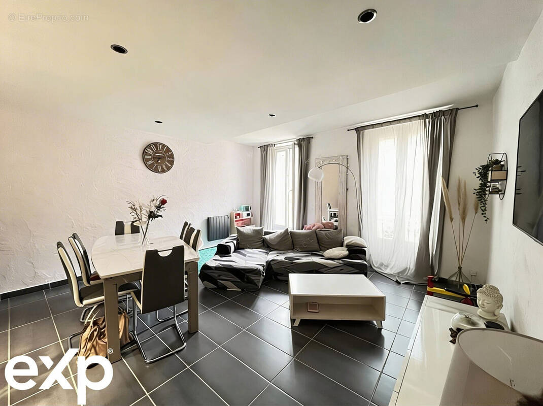 Appartement à TOURVES