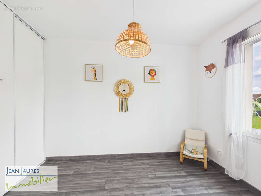 Maison récente sur un secteur privilégié - photo 7