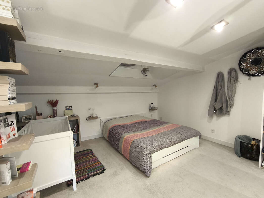 Maison à SAINT-LAURENT-DE-LA-CABRERISSE