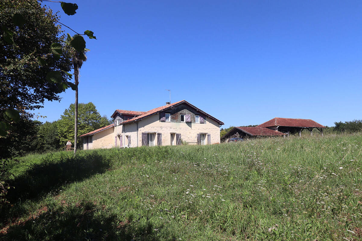 Maison à SAINT-MARTIN-DE-HINX