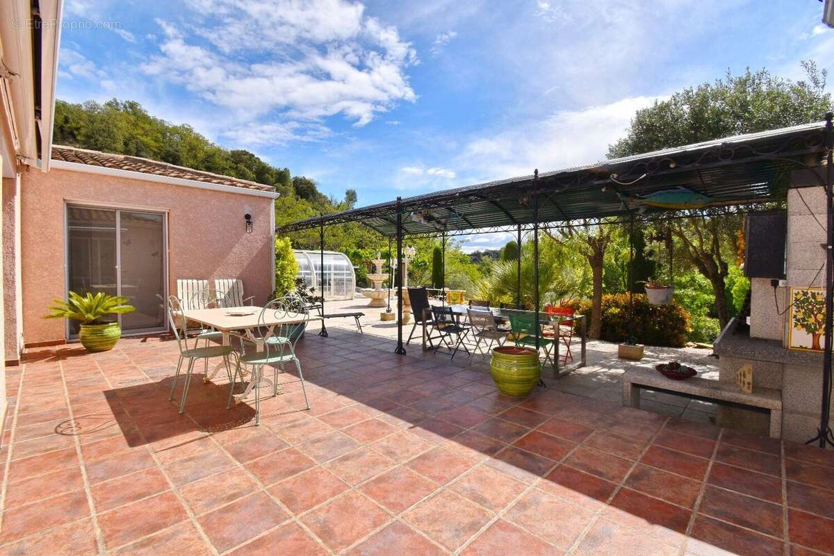 Photo 2 - Maison à ROUJAN