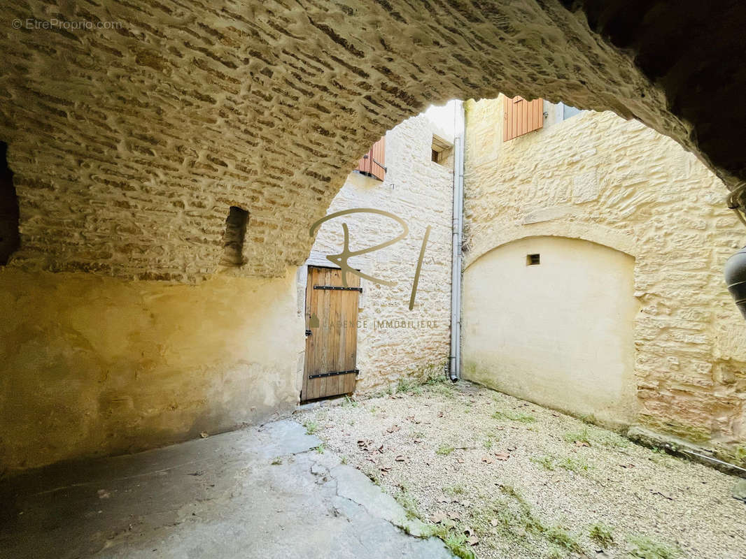 Appartement à BARJAC