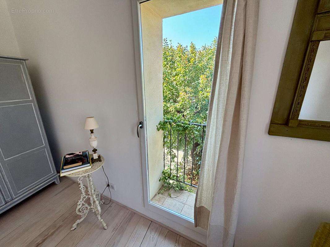Maison ancienne rénovée avec jardin et piscine - photo 10