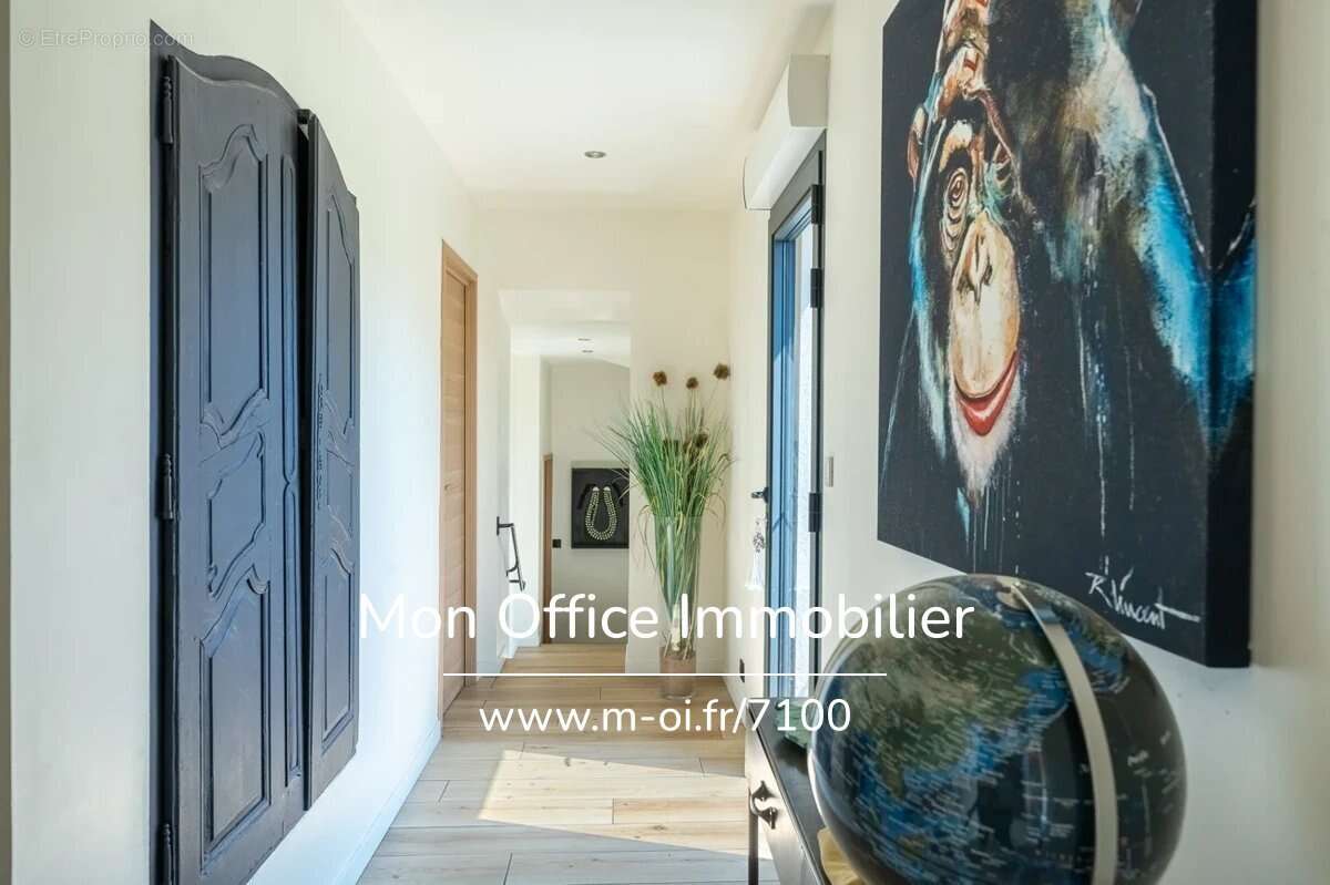 Référence : 7100-NGU. - Maison 9 pièces - Piscine - village à pied - calme - 276m2 - photo 14