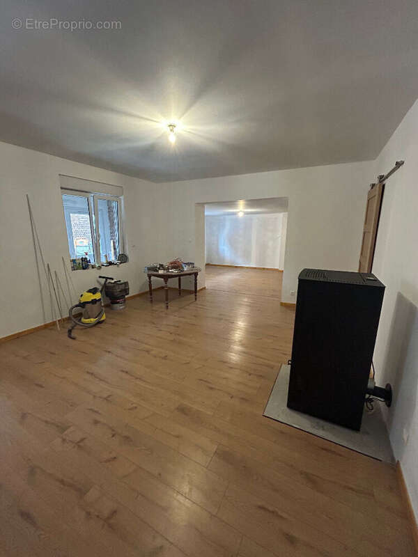 EXCLUSIVITE Maison renovée avec dépendances - photo 4