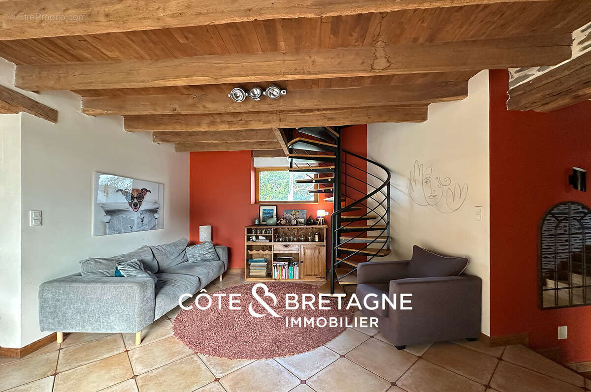 Maison à MALESTROIT