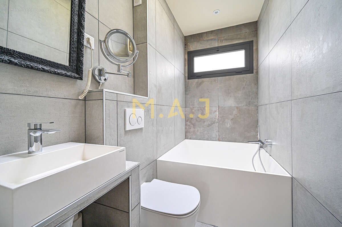 Maison à LE PERREUX-SUR-MARNE