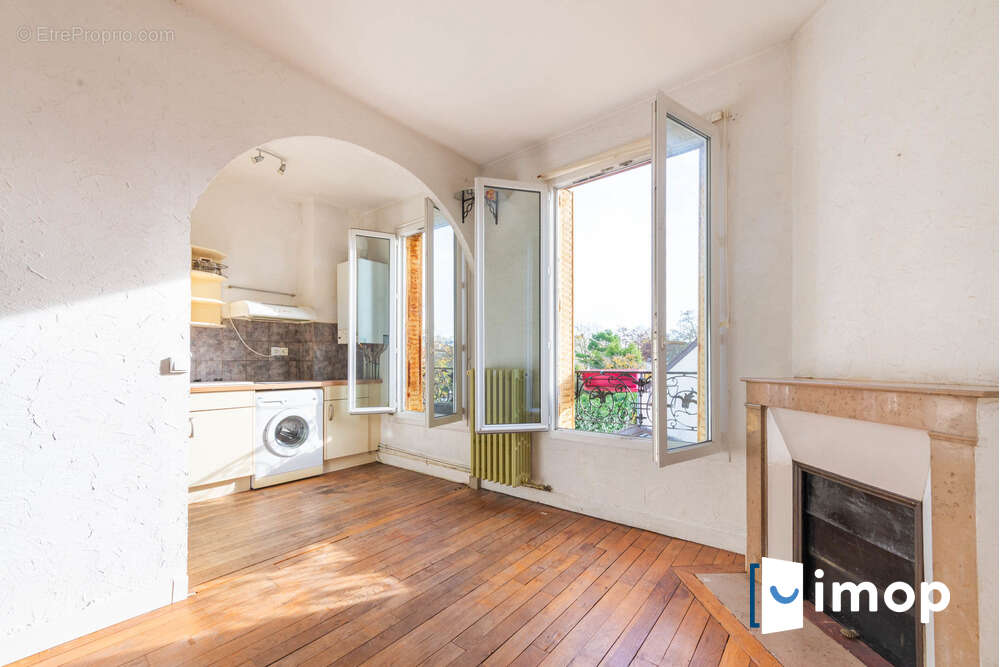 Appartement à SARTROUVILLE