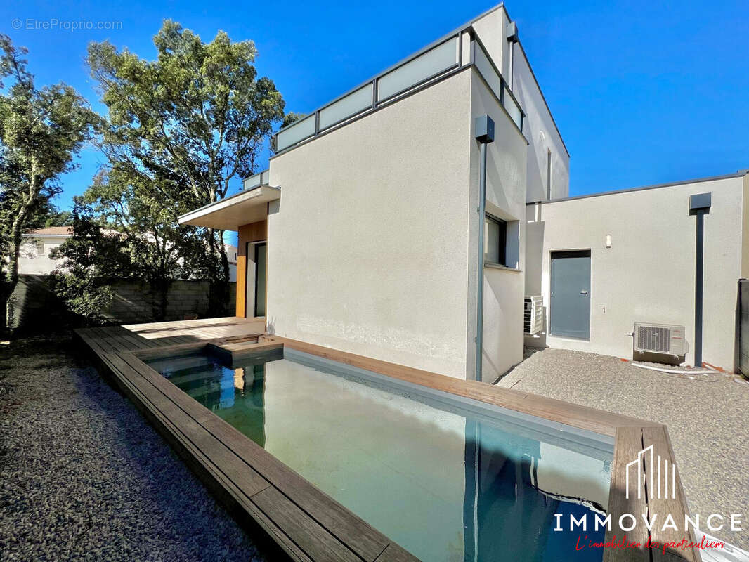 Maison à SAINT-MATHIEU-DE-TREVIERS