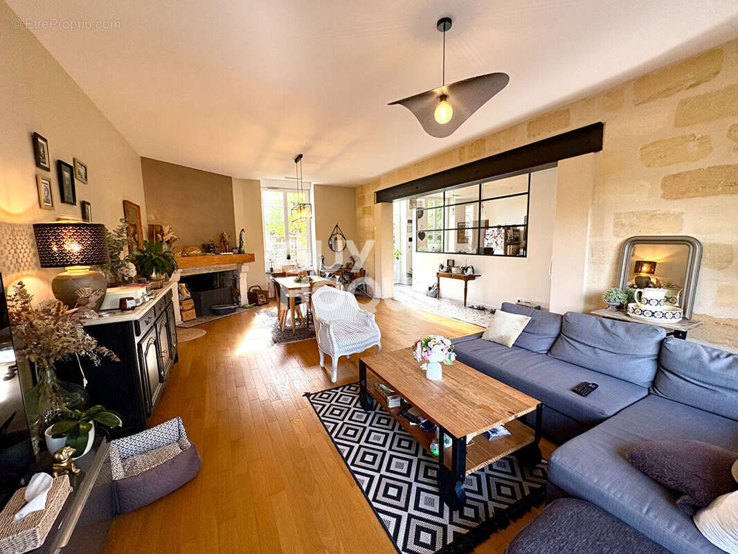 Maison à SAINT-MEDARD-D&#039;EYRANS