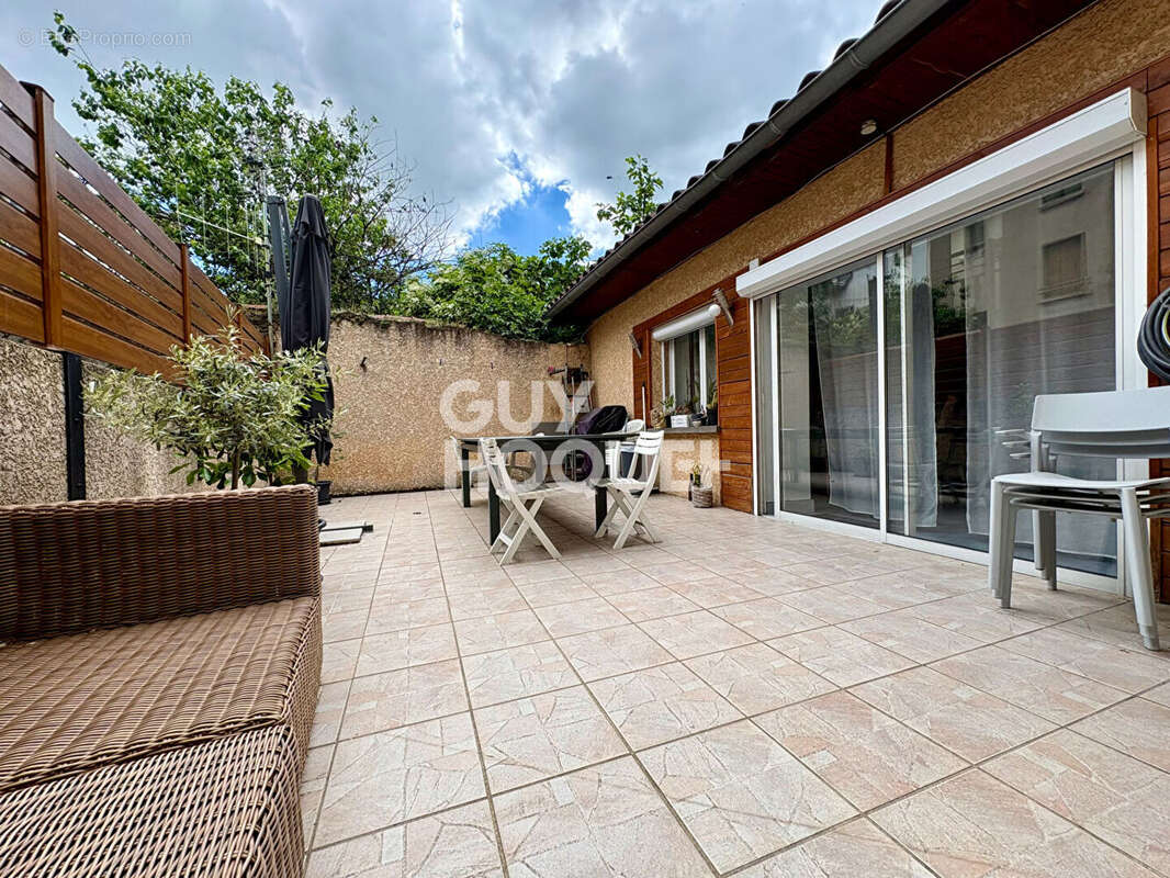 Appartement à GIVORS