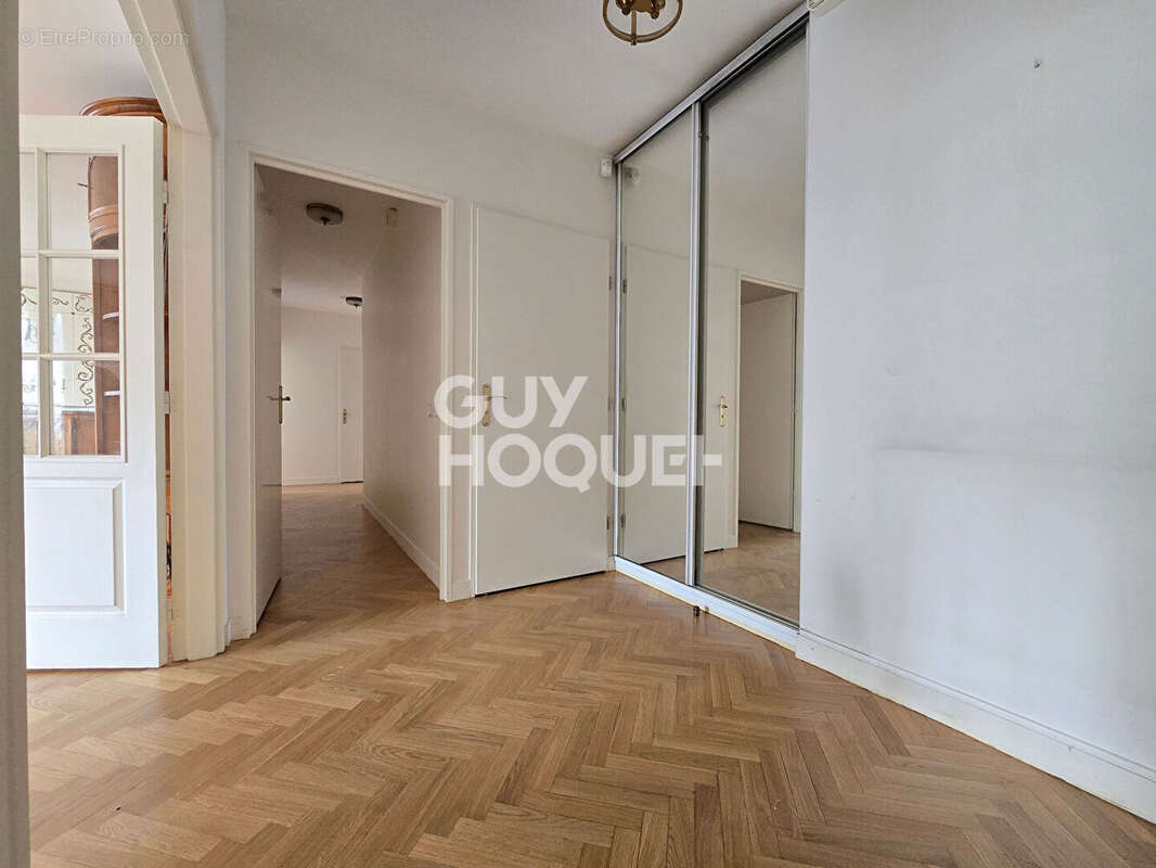 Appartement à BOURG-LA-REINE