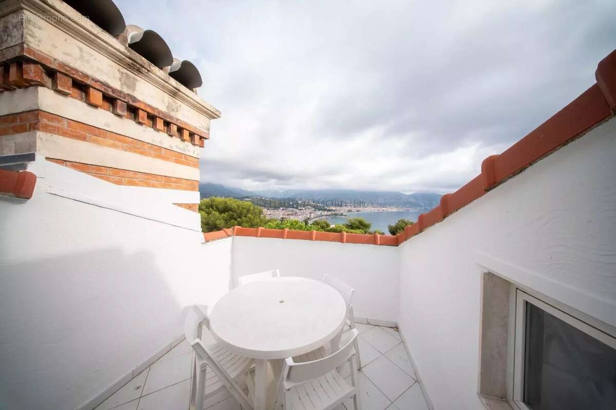 Appartement à ROQUEBRUNE-CAP-MARTIN