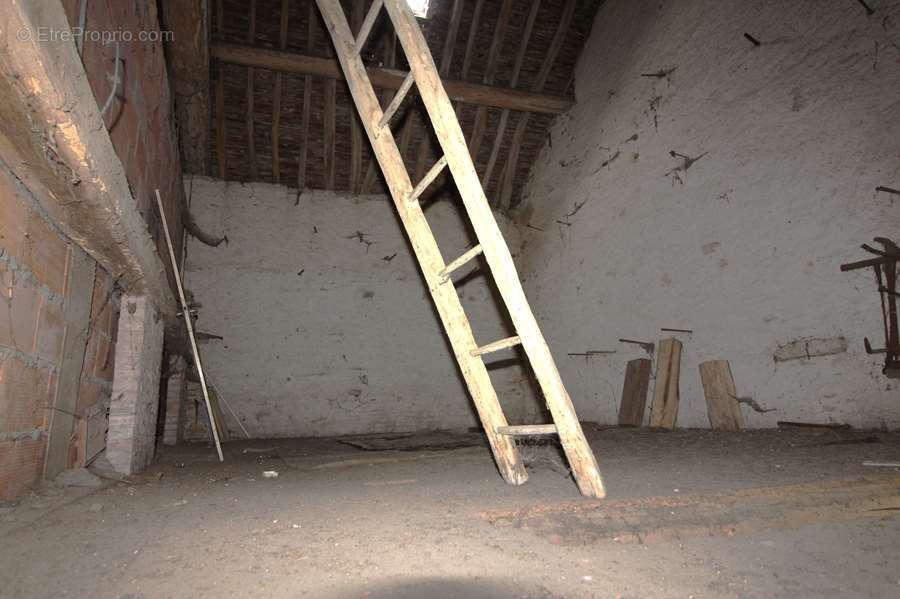58, Exclusivité Agence à 5mns de Clamecy - Maison de Campagnie à finir de restaurer + matériaux. - photo 11