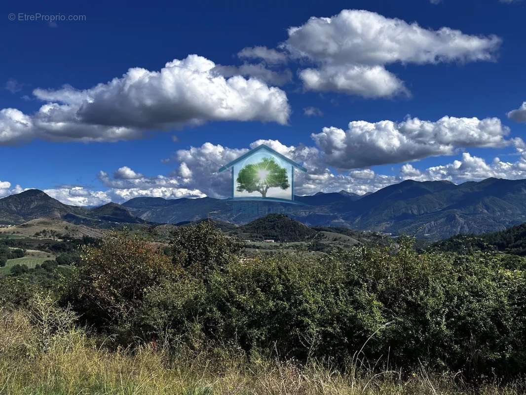 Terrain à BARCILLONNETTE