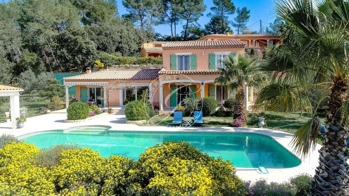 A VENDRE - FLAYOSC très belle villa avec vue dominante et piscine - photo 4