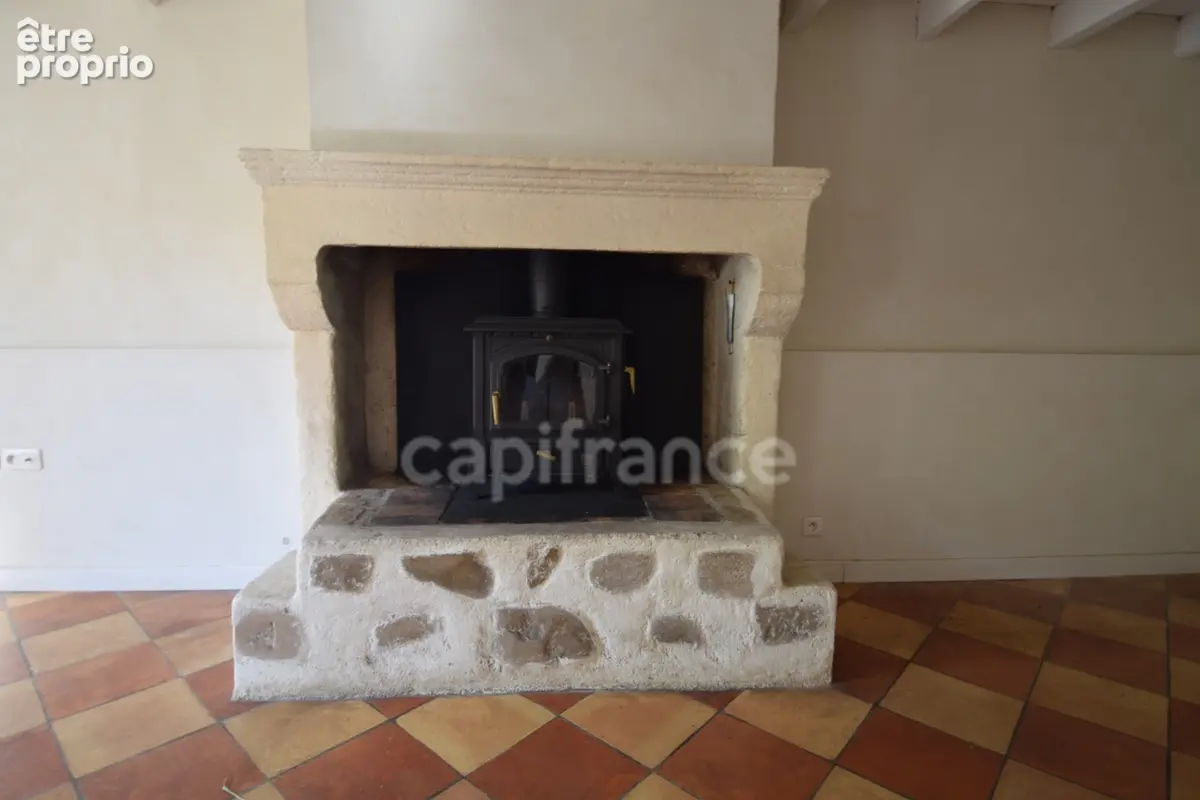 Maison en pierre dans un village de caractère, 4 chambres, garage, dépendances - photo 10