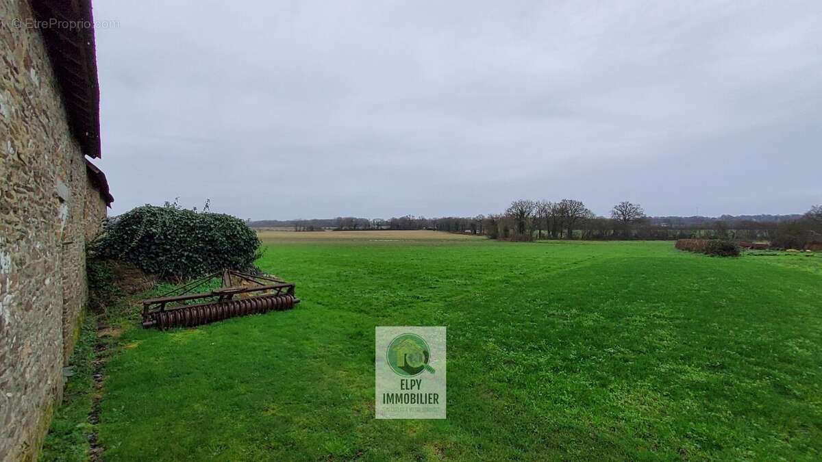 Corps de ferme à rénover 170m² au sol - 2700m² de terrain - La Dominelais - photo 10