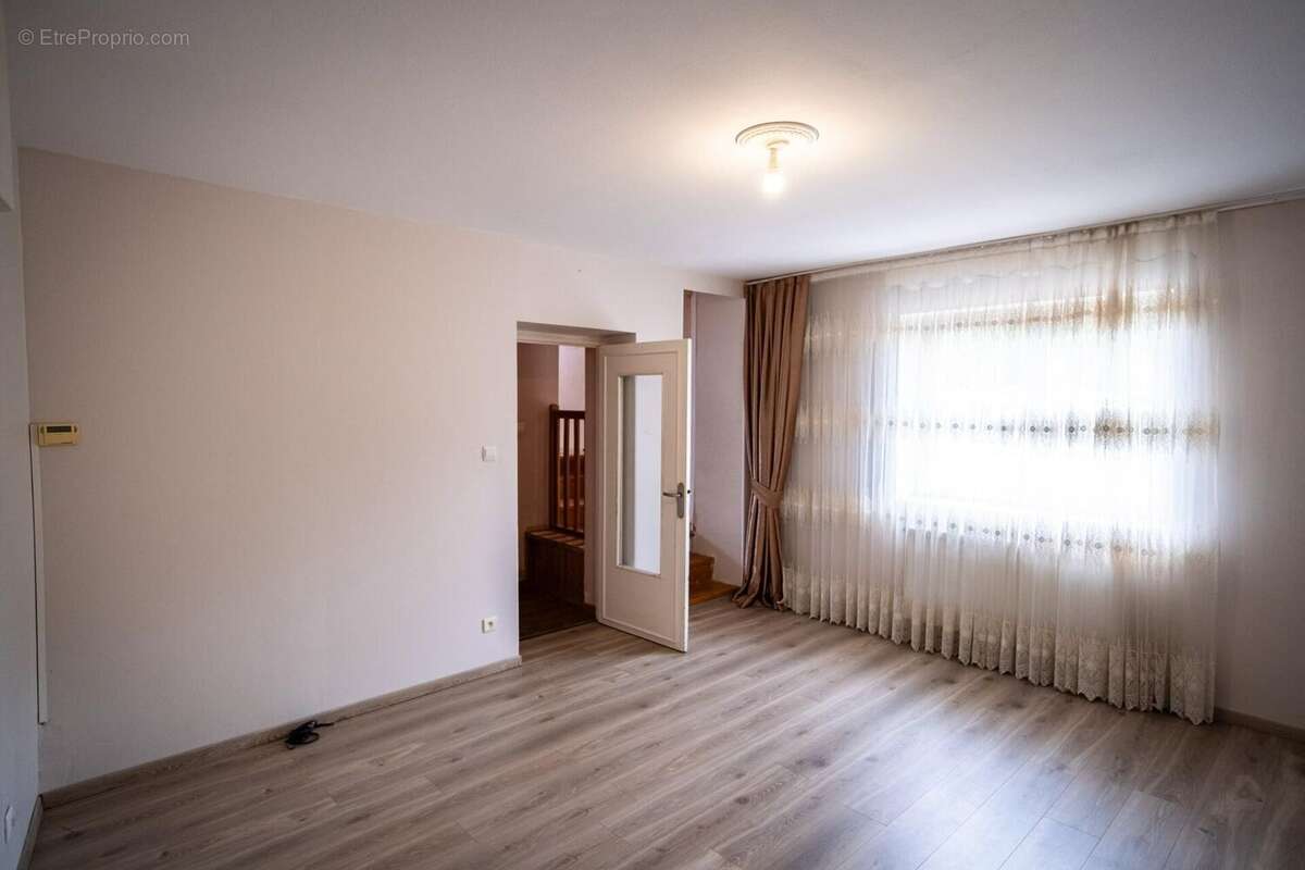 Photo 3 - Maison à LIMAS