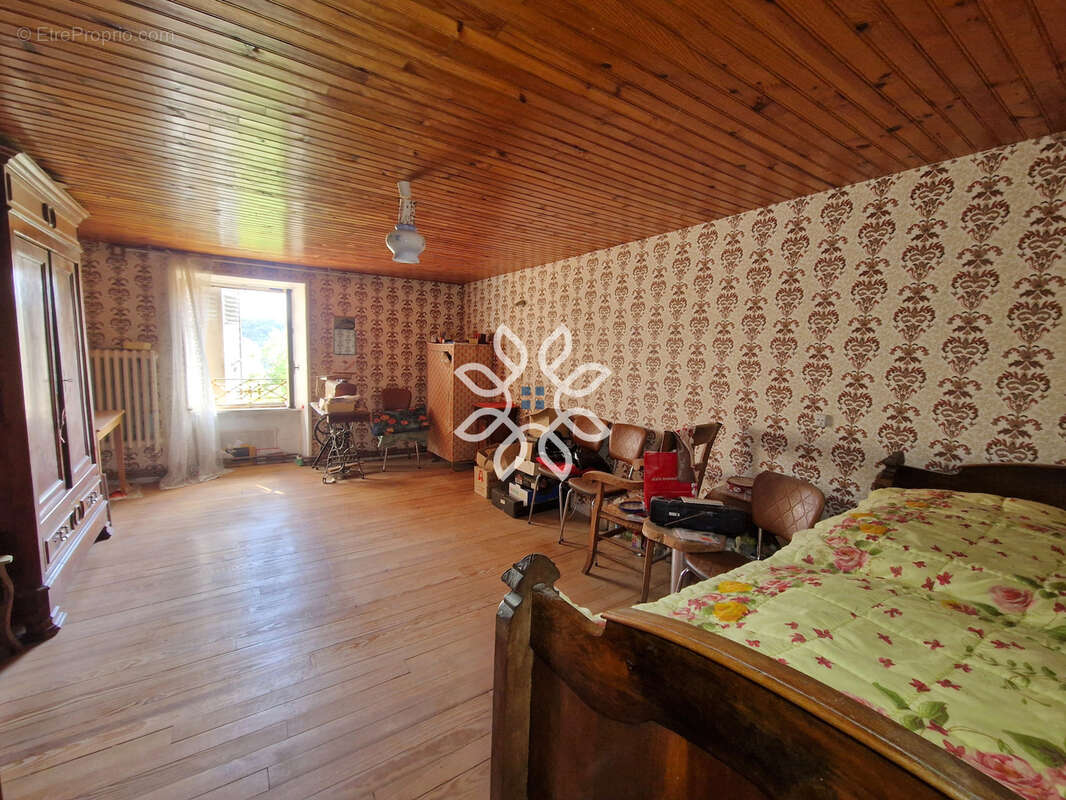 Maison de campagne avec dépendances et terrain de 1 193 m2 à Laurie - photo 16