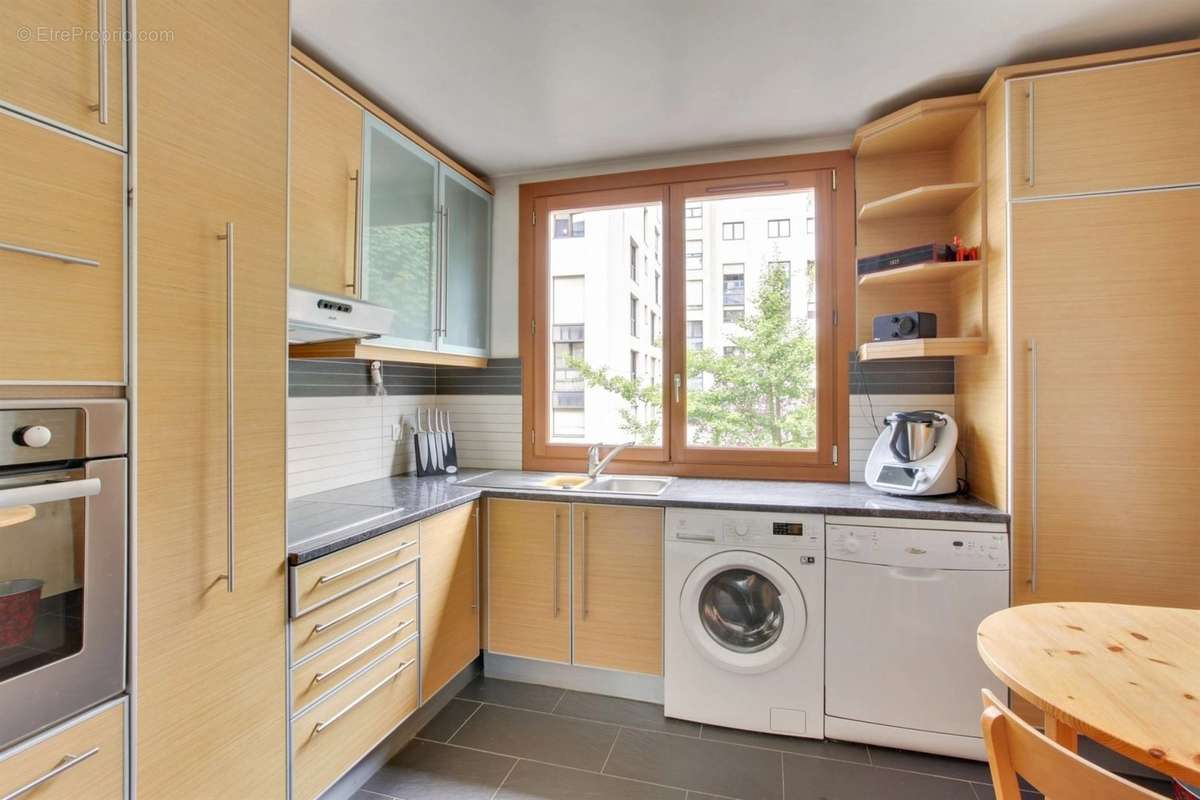 Appartement à PARIS-19E