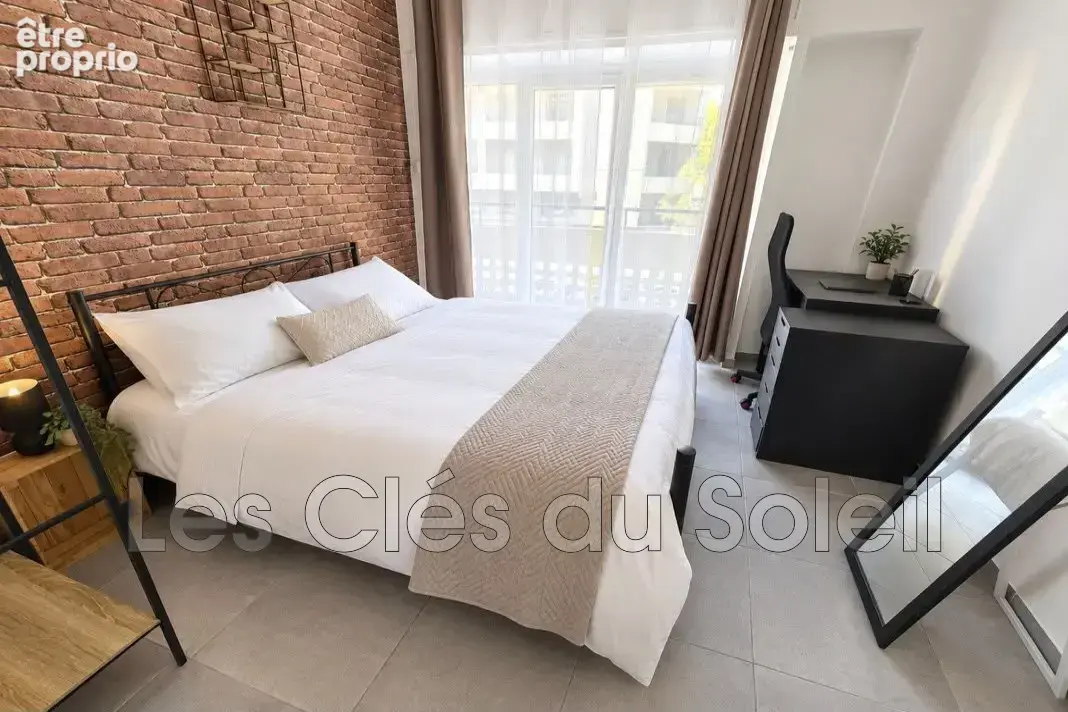 Appartement 6 pièces 97 m² à vendre à Toulon (83000) - photo 5