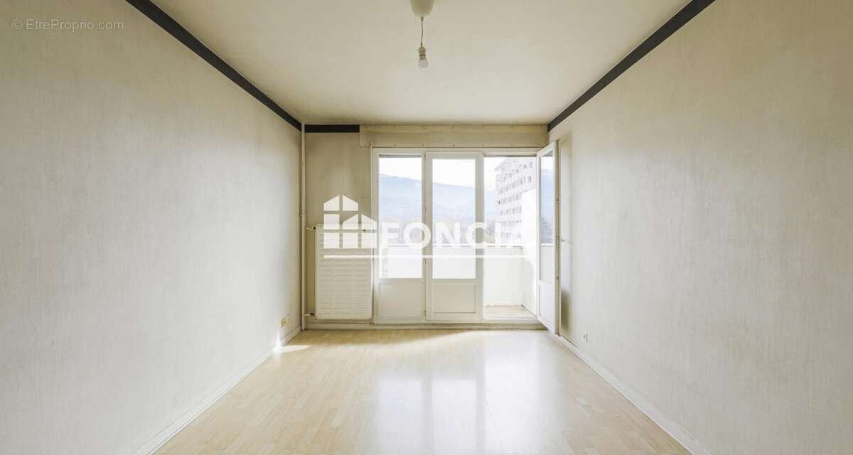 Appartement à MEYLAN