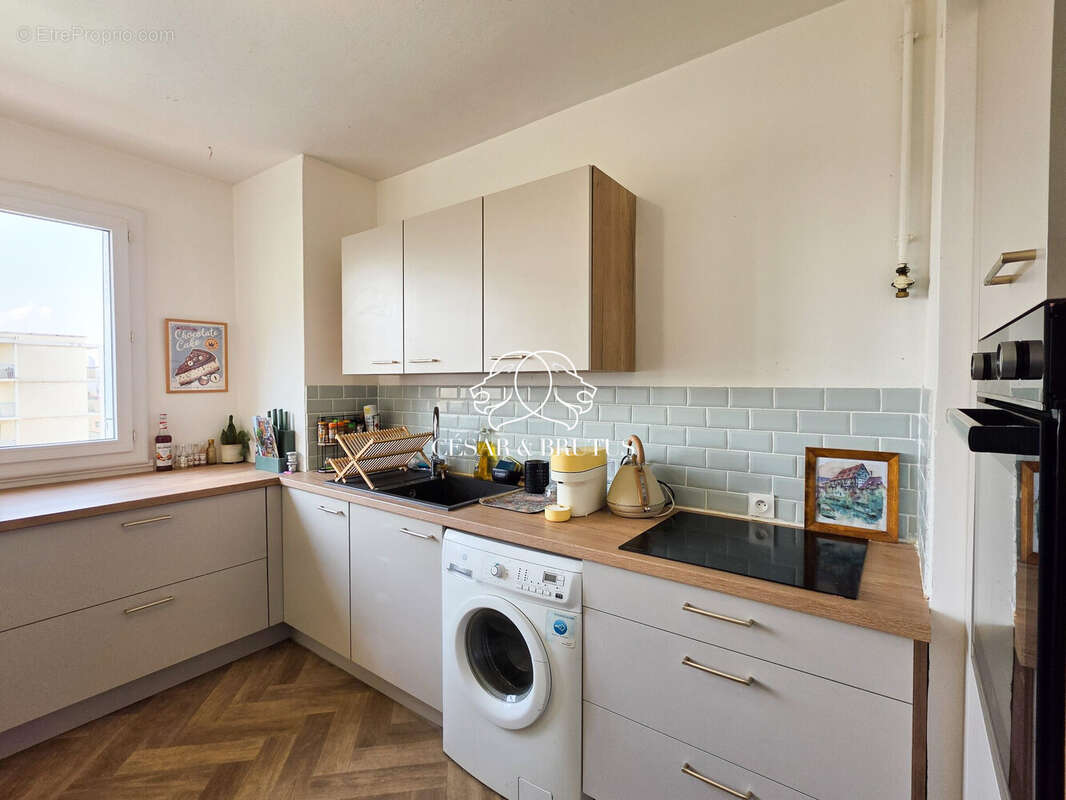 Appartement à LYON-8E