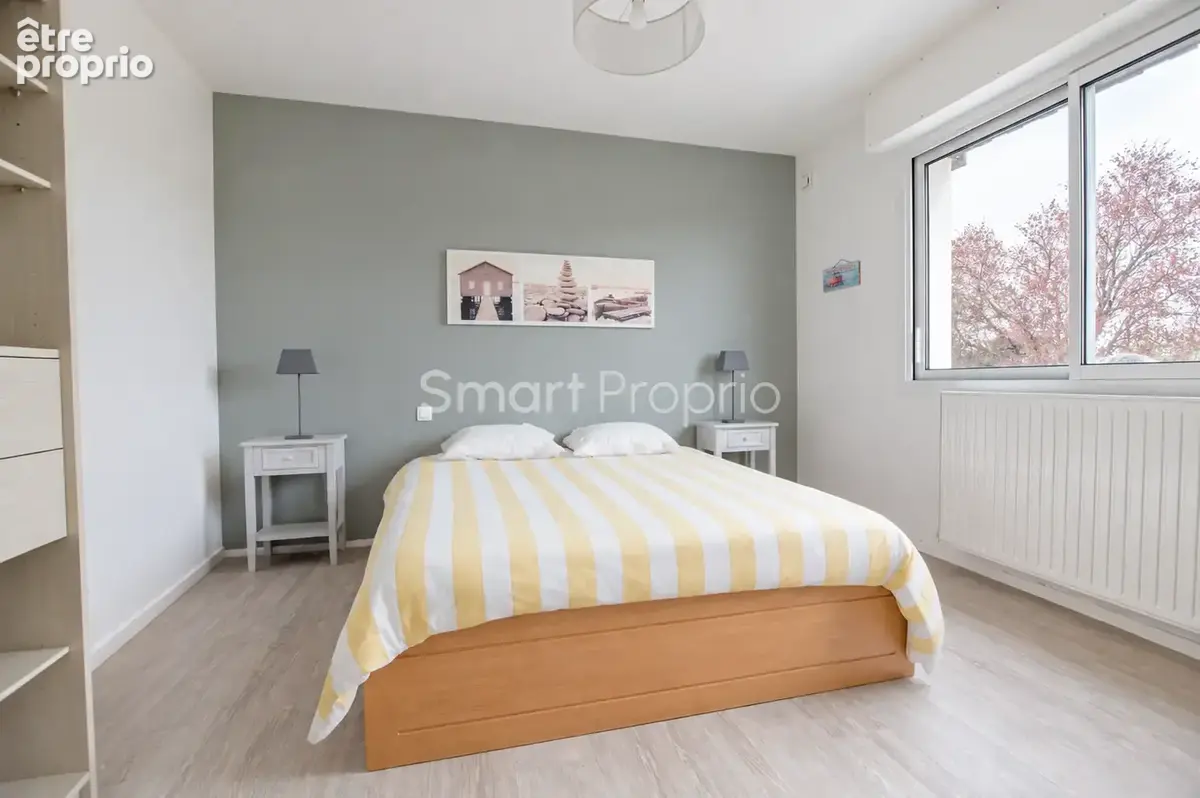 Crevin — Maison 160 m2, 5 chambres, cinéma et double garage - photo 8