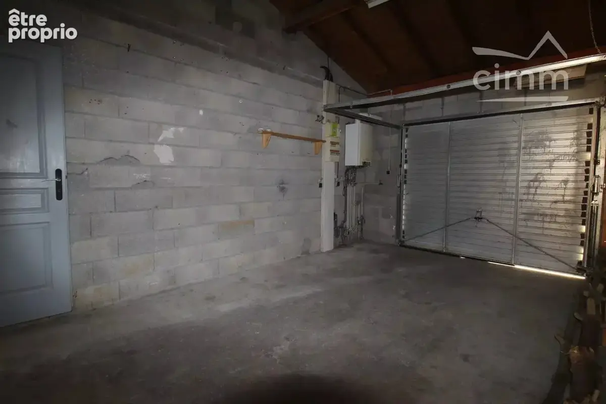 A vendre maison avec jardin et garage - photo 10