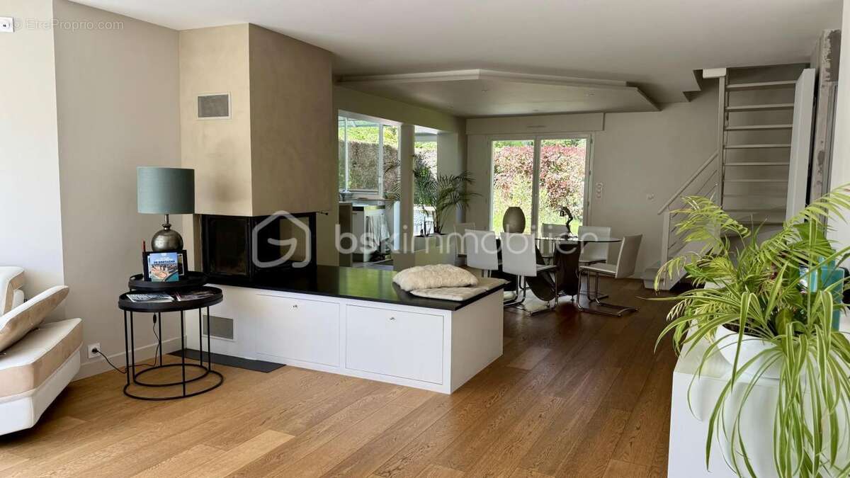 Très belle maison contemporaine familiale - 8 pièces - 175m2 - avec jardin – PACÉ - photo 6