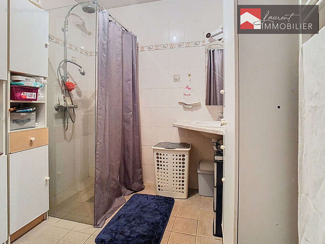 Maison à PONT-DE-VAUX