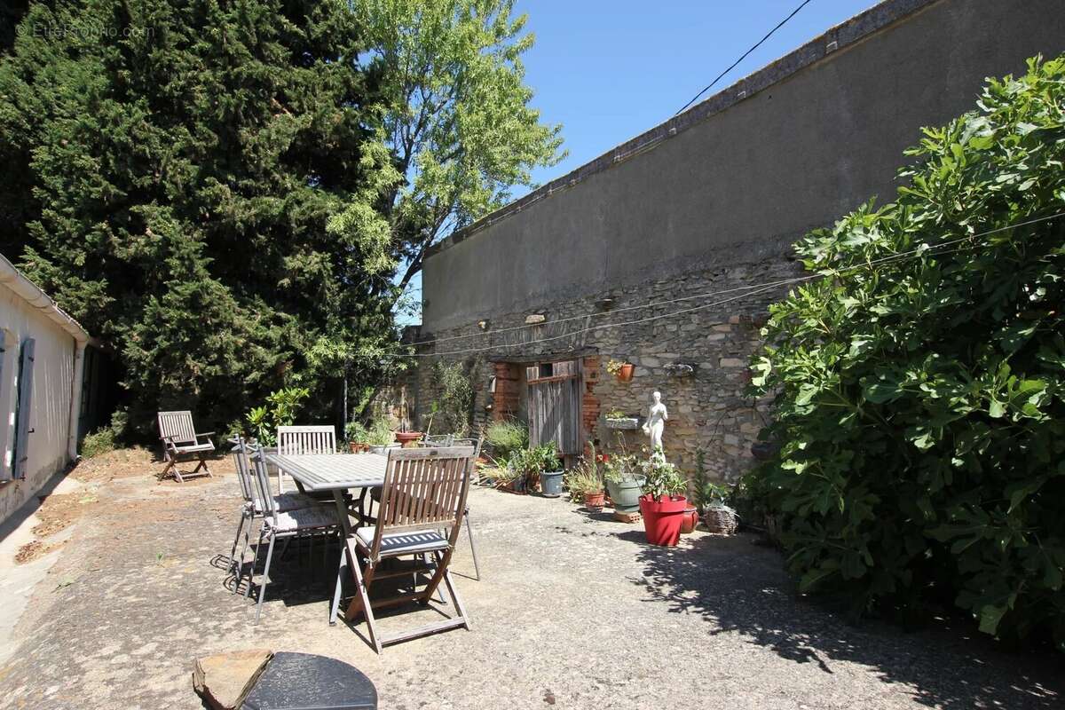 Caunes Minervois: Ensemble immobilier : 2 maisons avec grange et piscine dans le Minervois - photo 14