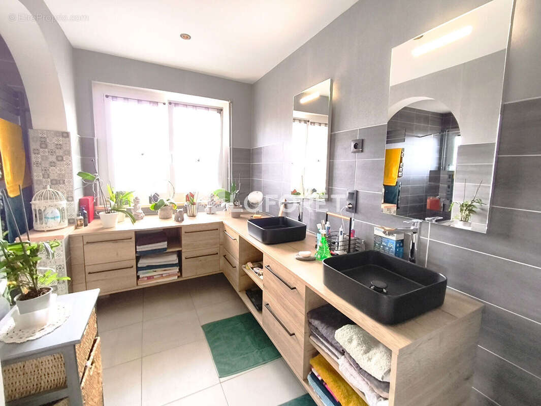 Maison à LES FORGES