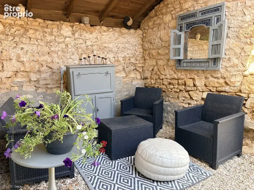 Maison de Village en Pierre Renovée avec 3 Chambres - photo 28
