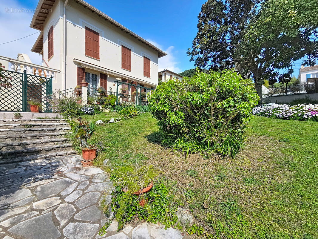 Appartement à CAGNES-SUR-MER