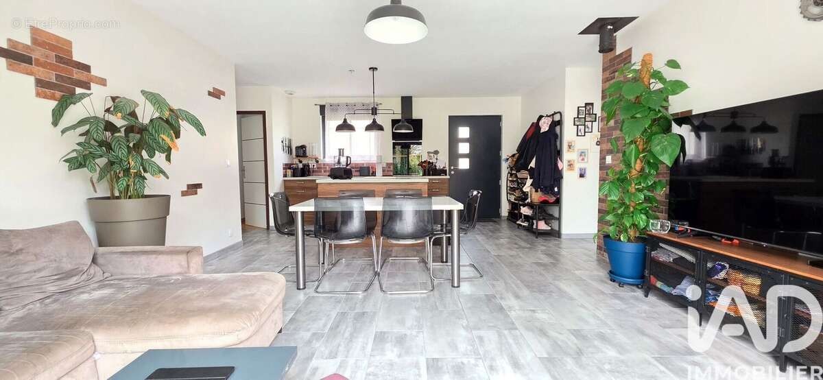 Photo 3 - Maison à SACHE