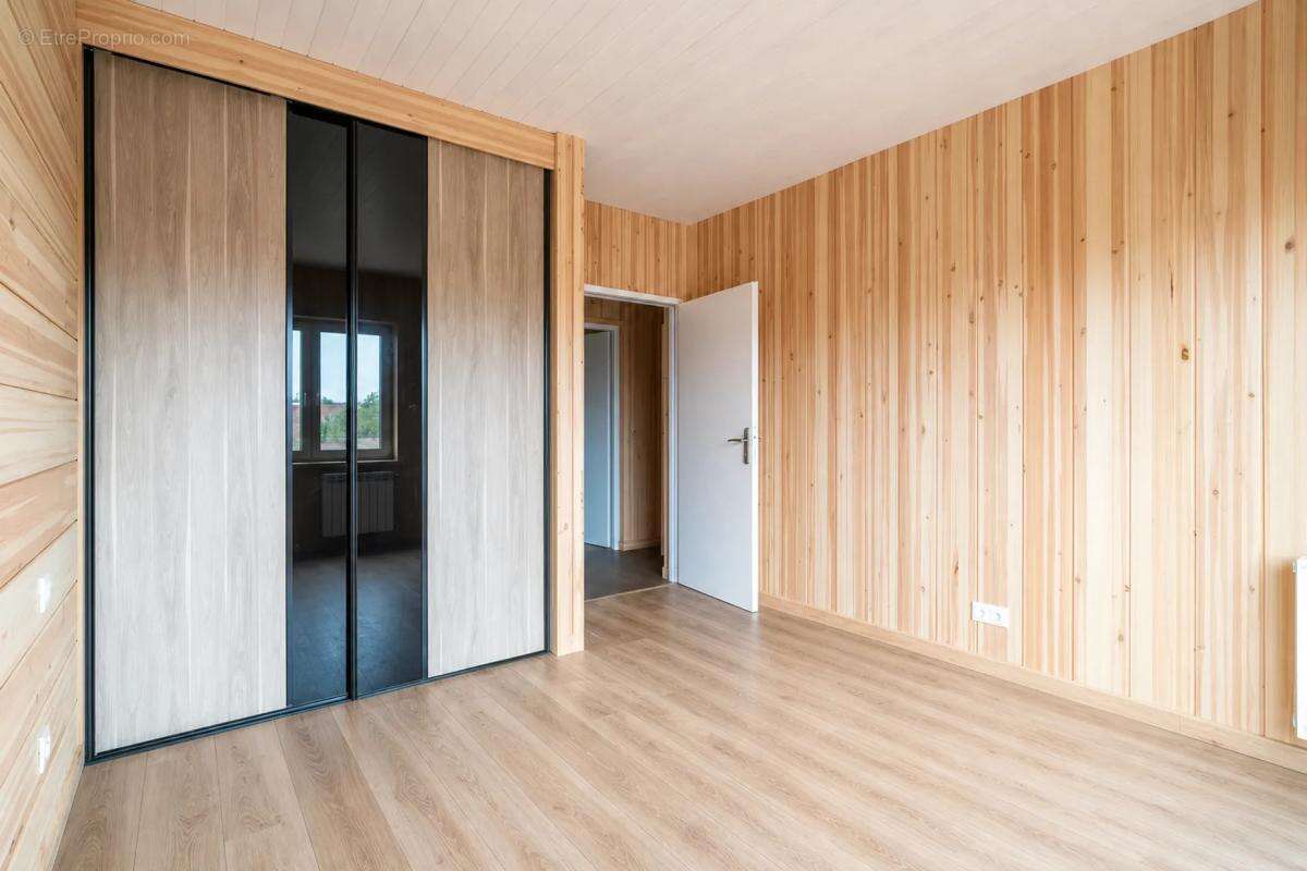 Maison neuve 6 pièces avec jardin à Arès - photo 13