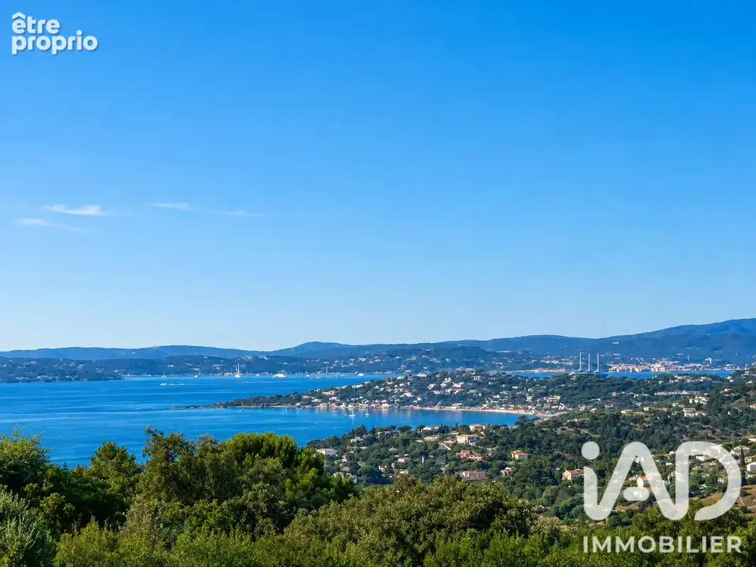 Photo 1 - Appartement à ROQUEBRUNE-SUR-ARGENS