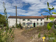 Maison à COZES