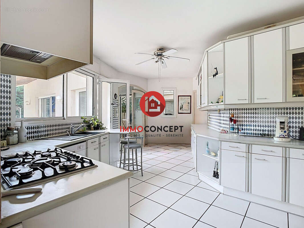 Maison à LES ANGLES