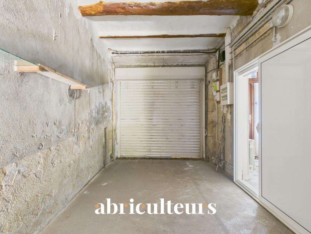 Maison de village avec jardin, garage, cave et grenier aménageable à Saint-Cannat - photo 13