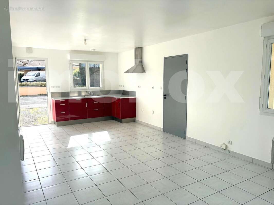 IMG_5682 - Maison à SAINT-LAURENT-DES-AUTELS