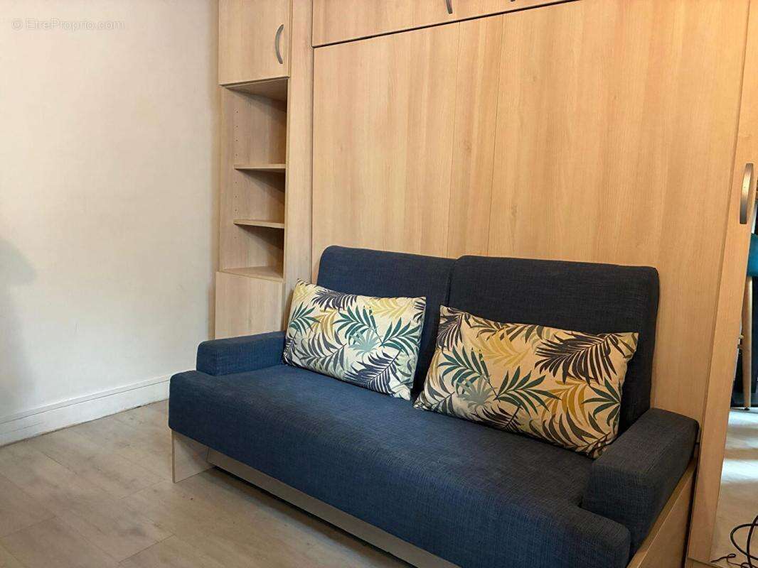 Appartement à PARIS-7E