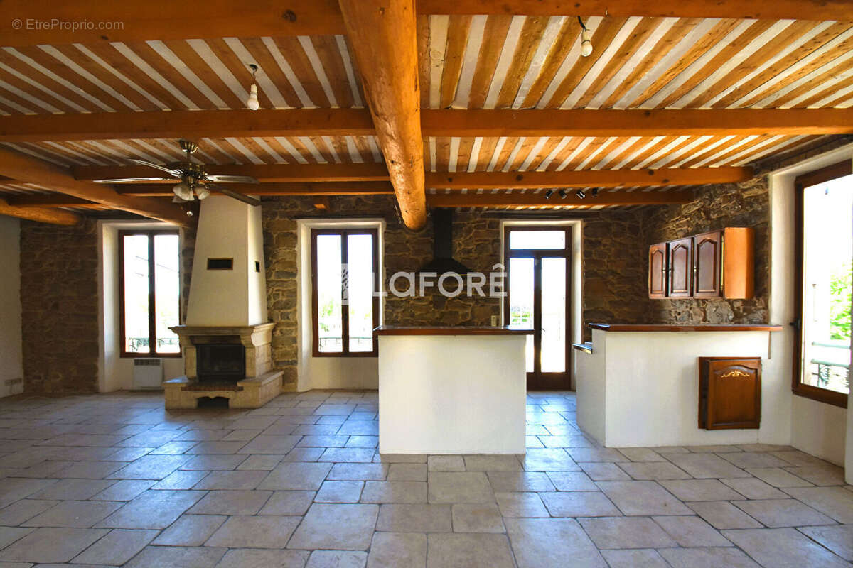 Appartement à FAYENCE