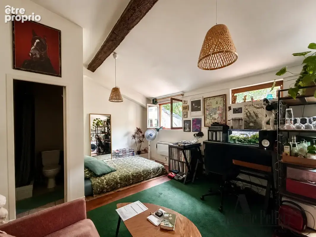 Studio 25 m2 vendu loué - LYON 1 (La Croix Rousse) - photo 2