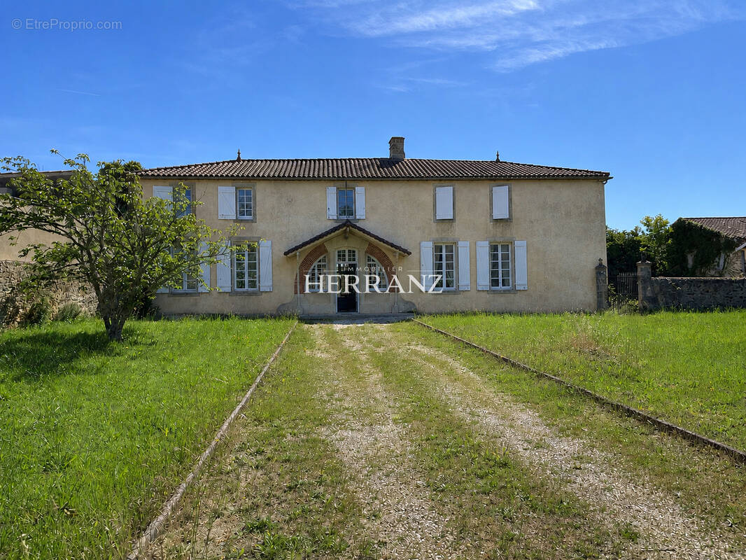 Maison à GORNAC